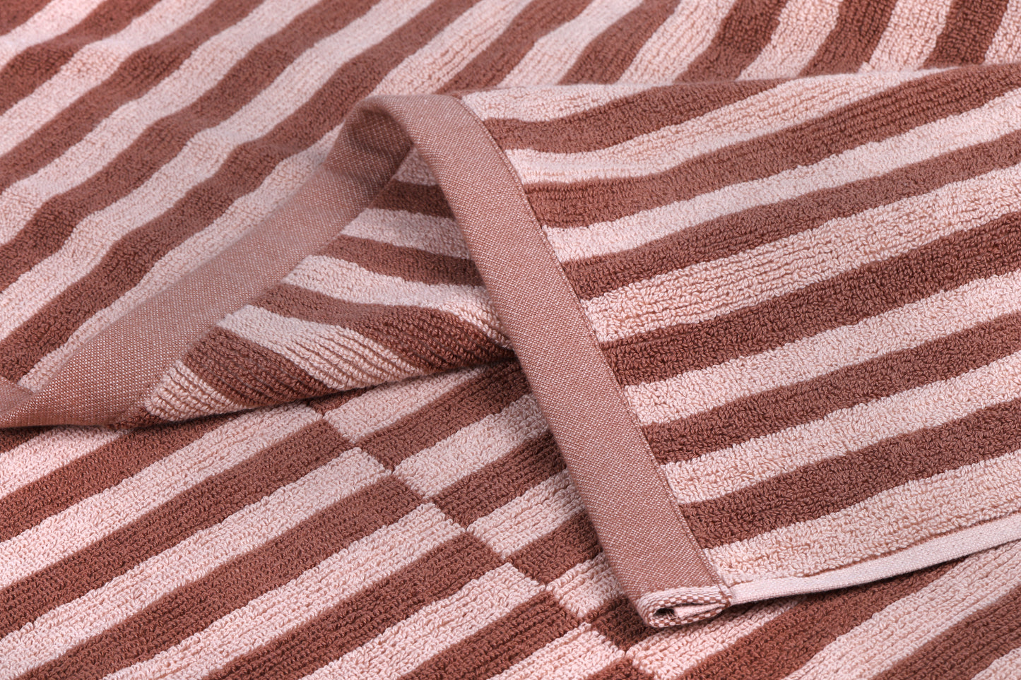 600 GSM Cam Rose 1 Bath Towel