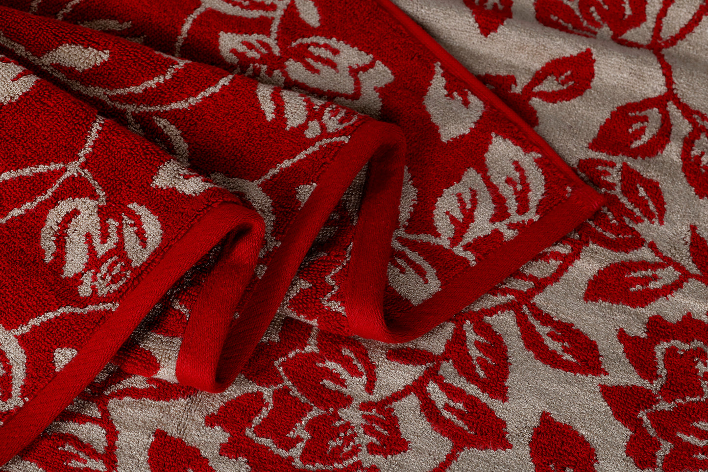 Gharana Edit – Scarlet Bloom / Set of 2 Bath Towels