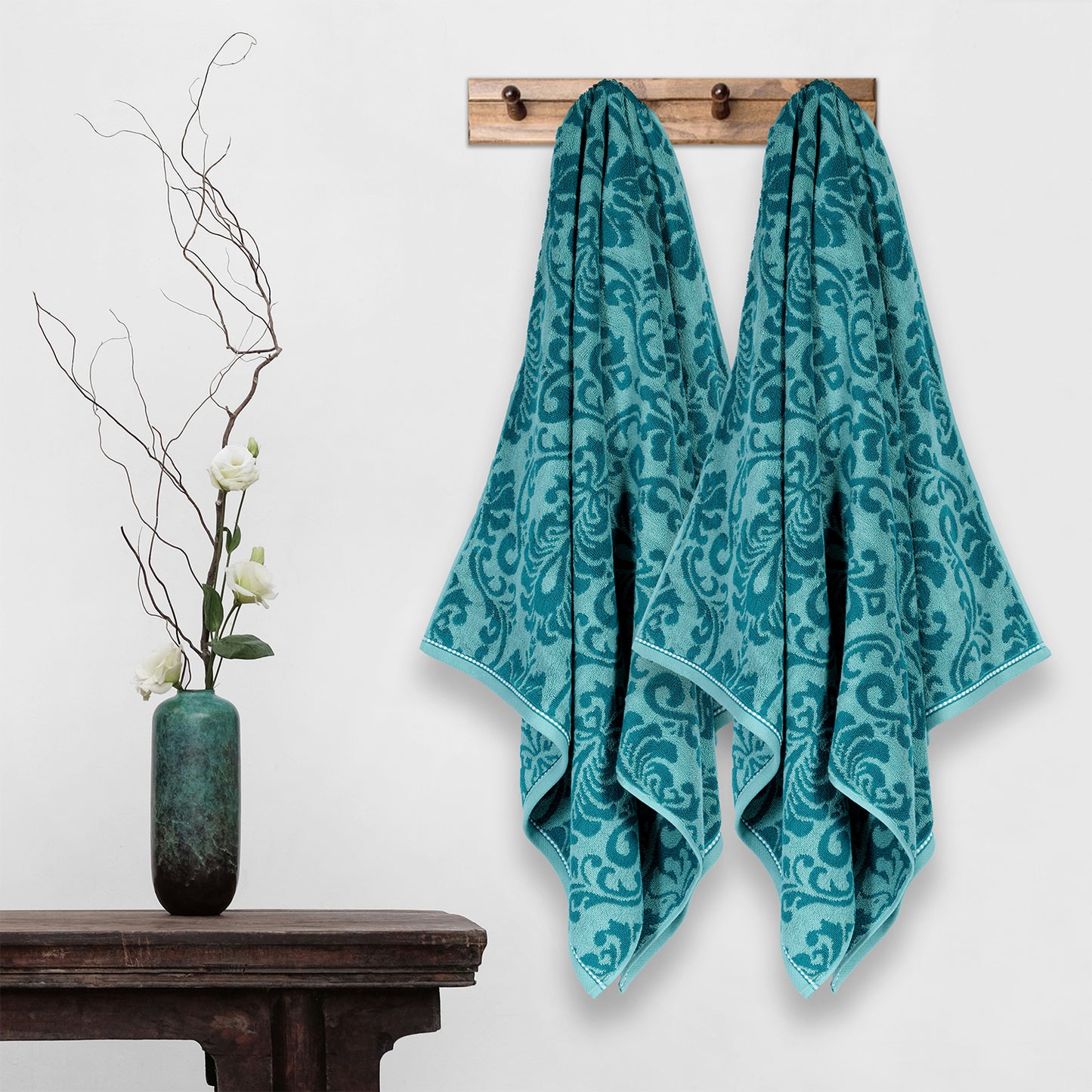 Yarn Dyed Jacquard Aquafier Bath Towel 550 GSM Pack of 2 Bath Towels